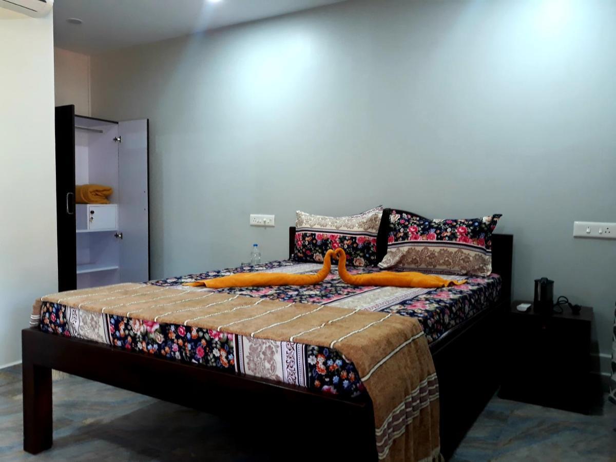 Shawn'S The Morjim Enclave Hotel Exterior foto