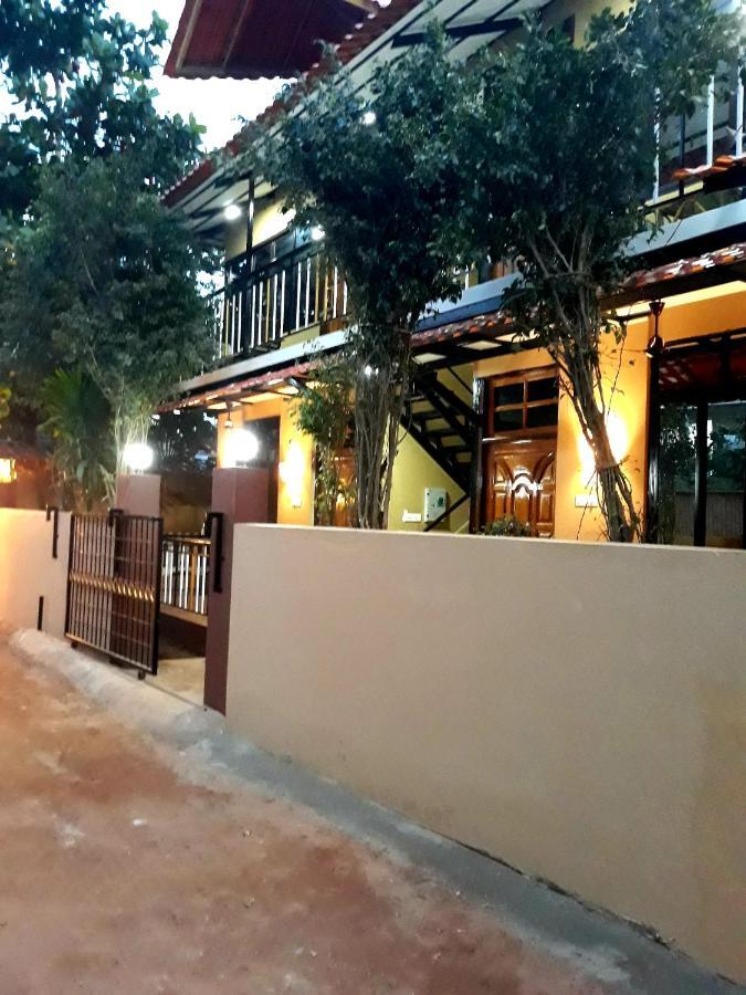 Shawn'S The Morjim Enclave Hotel Exterior foto